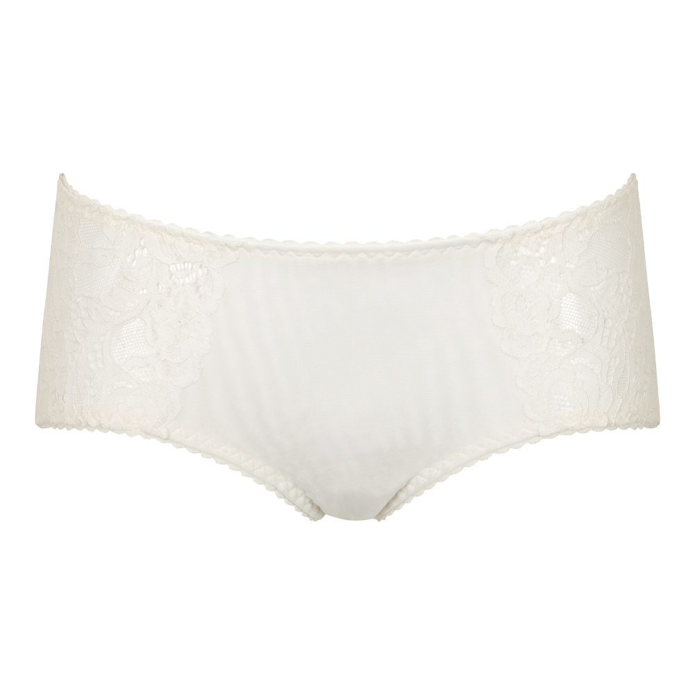 Little-Women-Victoria-Brief_2