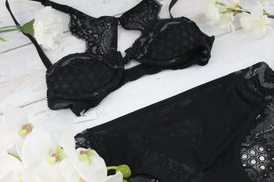 The Black Bras you Need This Autumn