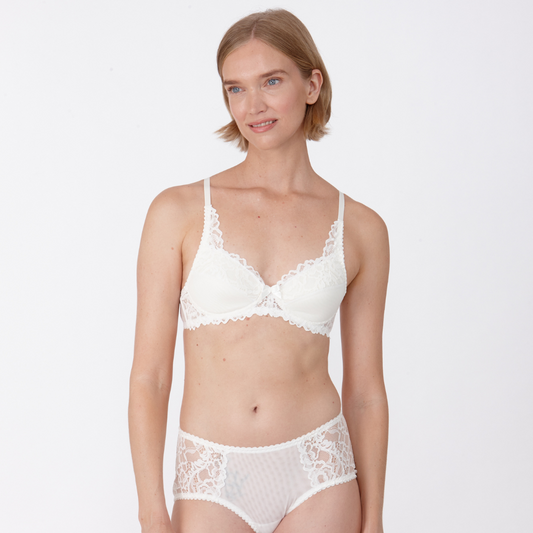 The Little Women Victoria High Apex Non-Wired Medium Removable Padded Bra