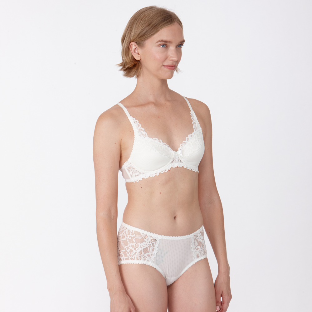 The Little Women Victoria High Apex Non-Wired Medium Removable Padded Bra