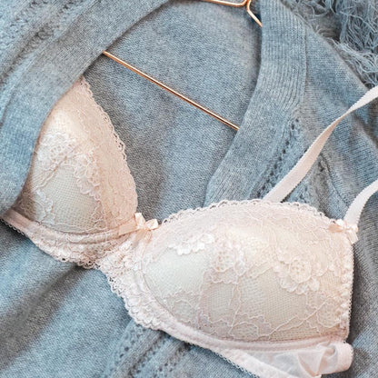 Little Women Perfectly You Bra - close up - details 